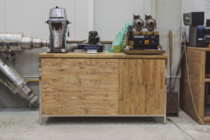 Cabinet for sample roaster